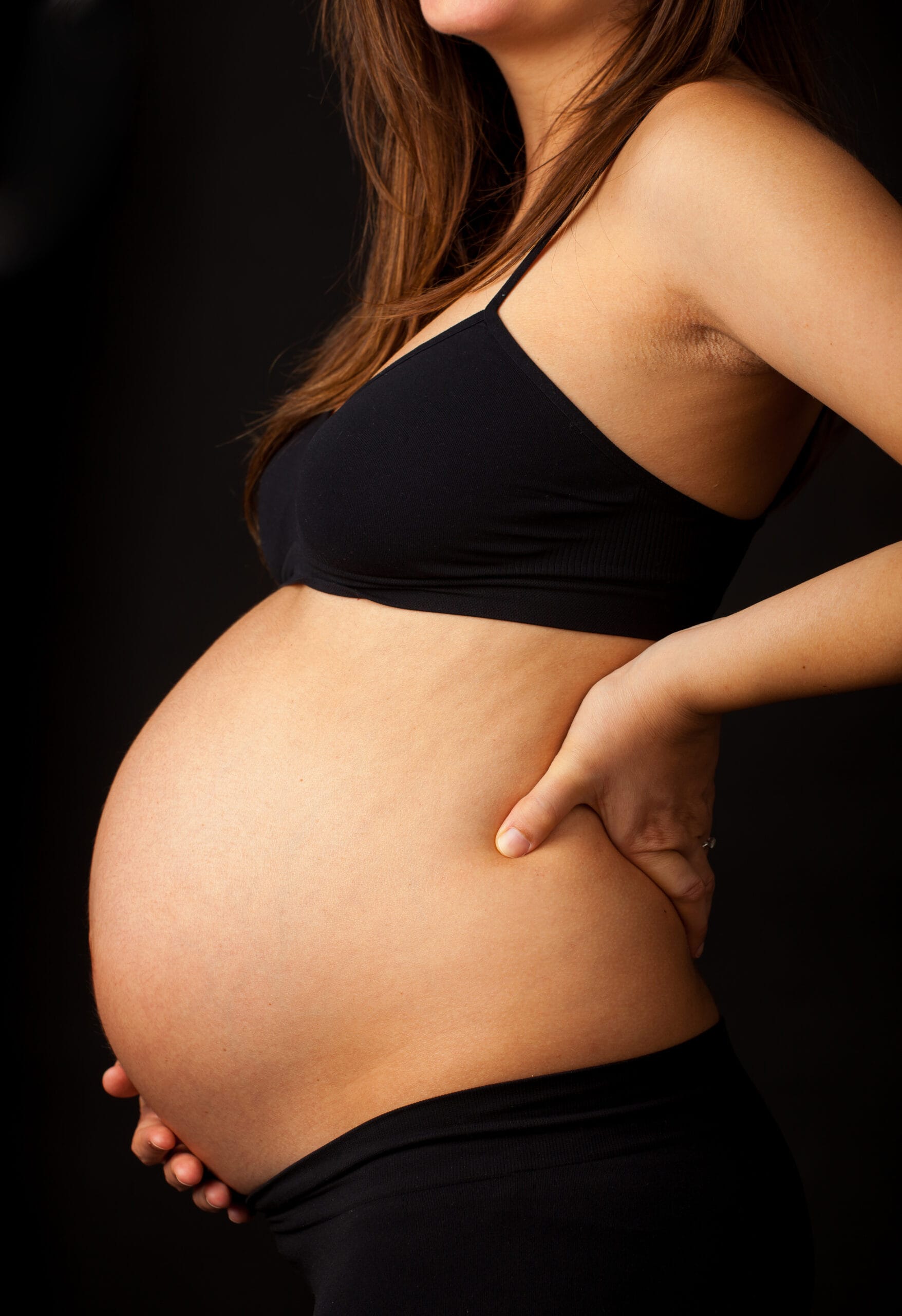Gravid / Svangerskap / Ryggsmerter / Kvinne / Et tverrfaglig behandlingstilbud / Drammen Kiropraktikk og Helse / Kiropraktor og fysioterapeut